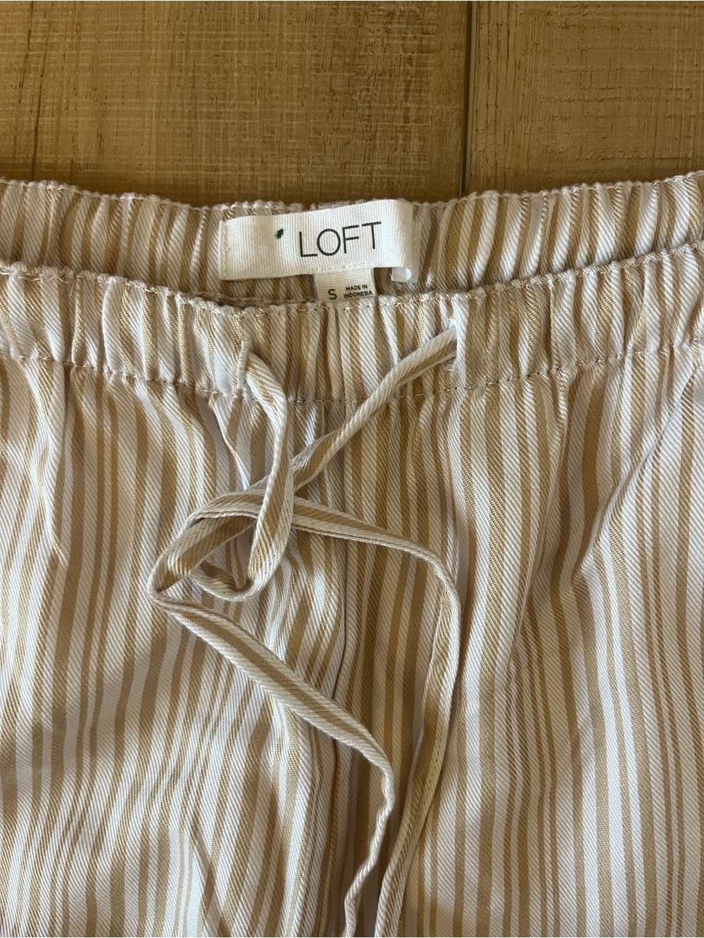 Striped Wide Leg Drawstring Pants - White and Beige - Picture 2 of 4